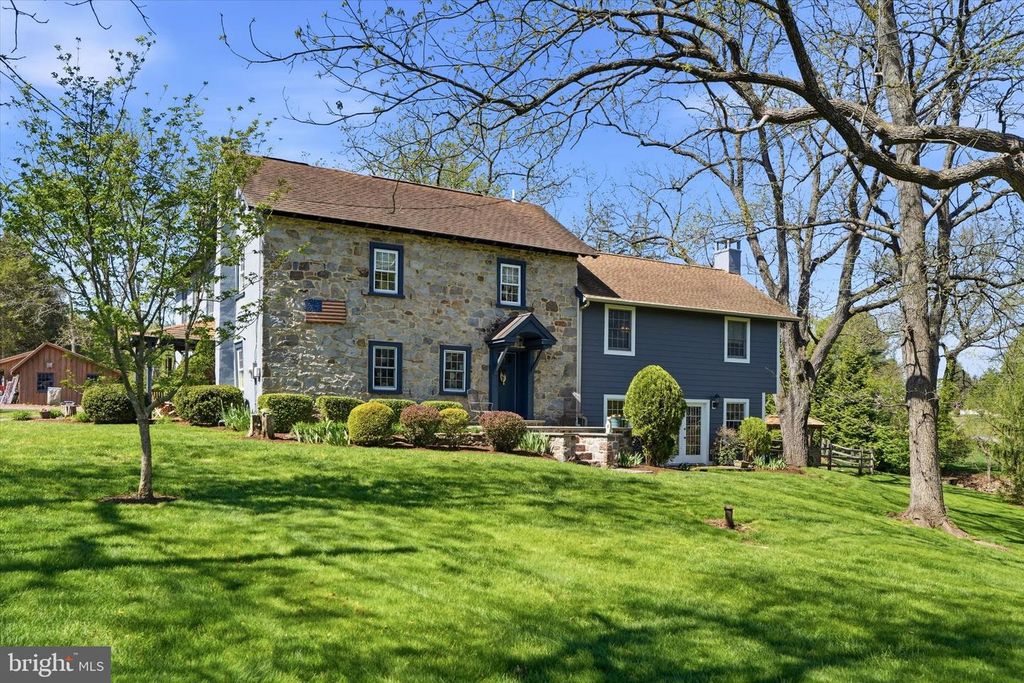170 RED CORNER RD, Douglassville, PA 19518
