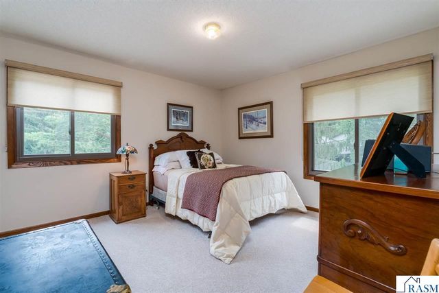 314 Meadow Woods Drive, Mankato, MN 56001