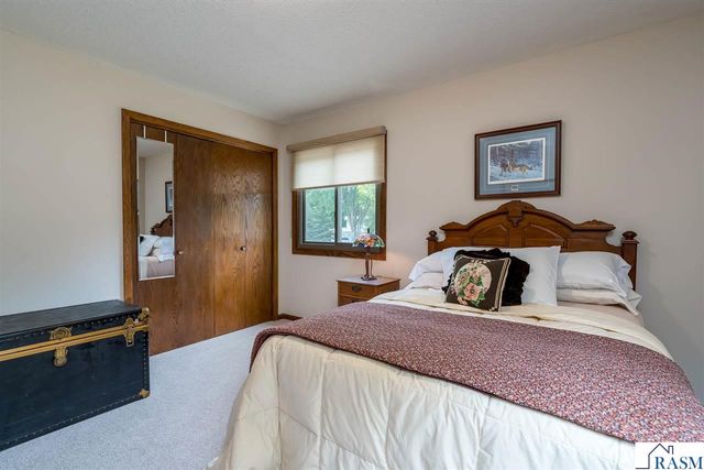 314 Meadow Woods Drive, Mankato, MN 56001