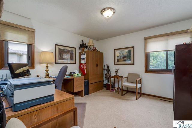314 Meadow Woods Drive, Mankato, MN 56001