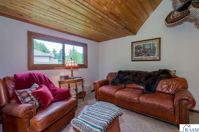 314 Meadow Woods Drive, Mankato, MN 56001