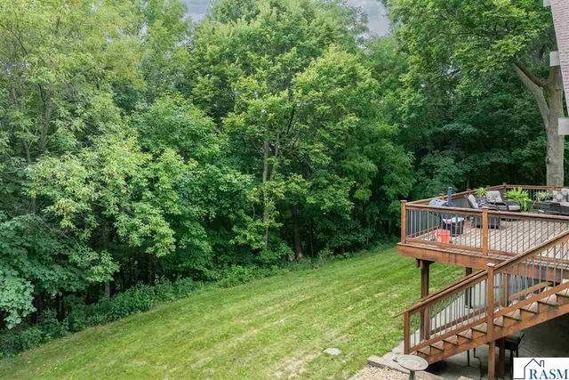 314 Meadow Woods Drive, Mankato, MN 56001