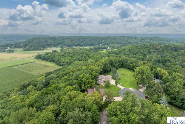 314 Meadow Woods Drive, Mankato, MN 56001