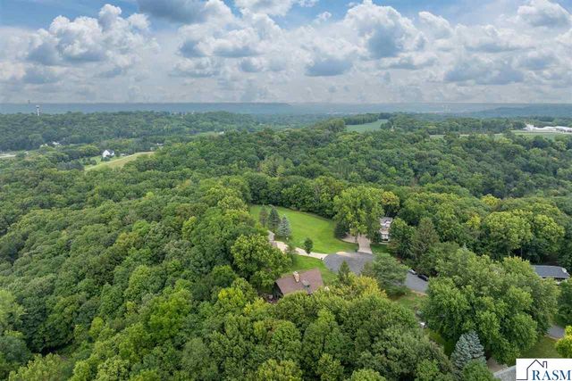 314 Meadow Woods Drive, Mankato, MN 56001