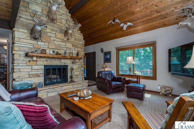 314 Meadow Woods Drive, Mankato, MN 56001