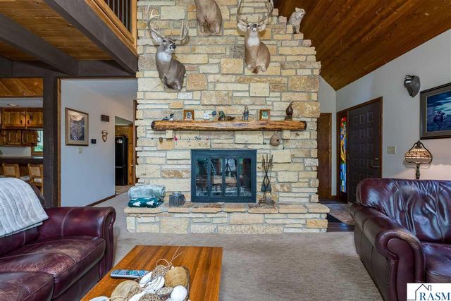 314 Meadow Woods Drive, Mankato, MN 56001