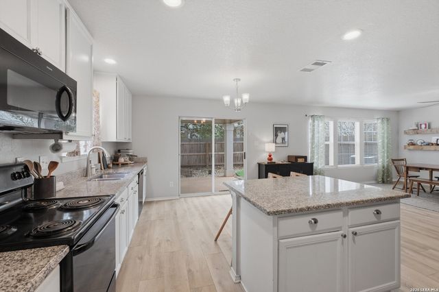 406 Hampton Cove, Boerne, TX 78006