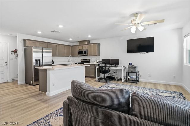 3621 Arcadian Sea Street, Las Vegas, NV 89106