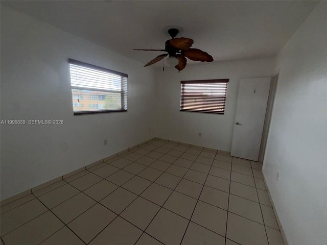 120 Royal Palm Rd 301, Hialeah Gardens, FL 33016