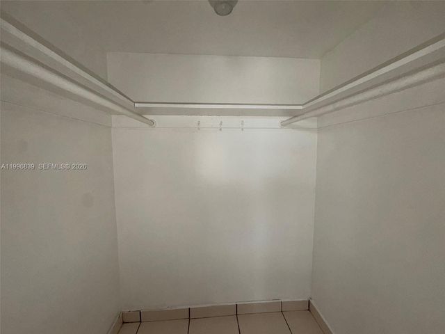 120 Royal Palm Rd 301, Hialeah Gardens, FL 33016