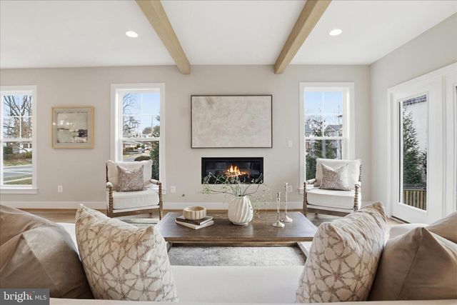 602 TAPAWINGO RD SW, Vienna, VA 22180