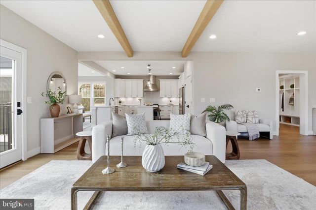 602 TAPAWINGO RD SW, Vienna, VA 22180