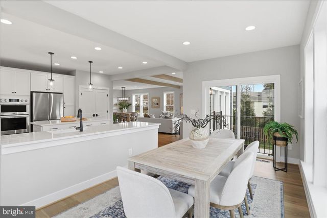 602 TAPAWINGO RD SW, Vienna, VA 22180