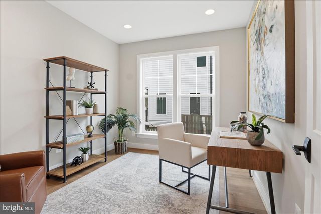 602 TAPAWINGO RD SW, Vienna, VA 22180