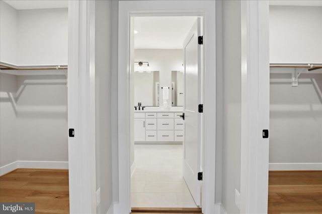 602 TAPAWINGO RD SW, Vienna, VA 22180