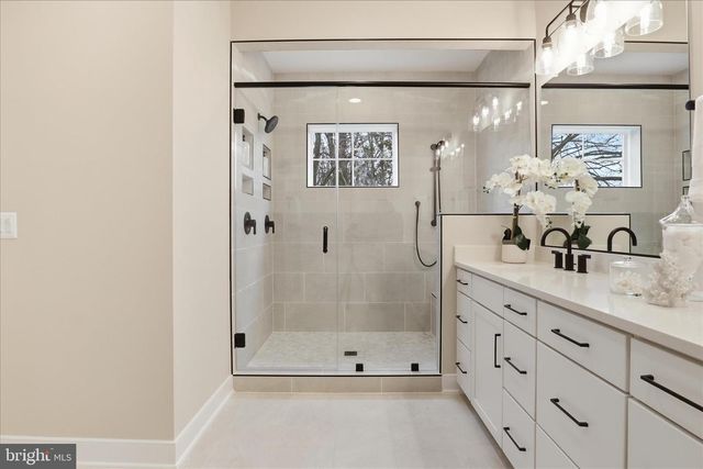 602 TAPAWINGO RD SW, Vienna, VA 22180