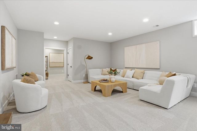 602 TAPAWINGO RD SW, Vienna, VA 22180