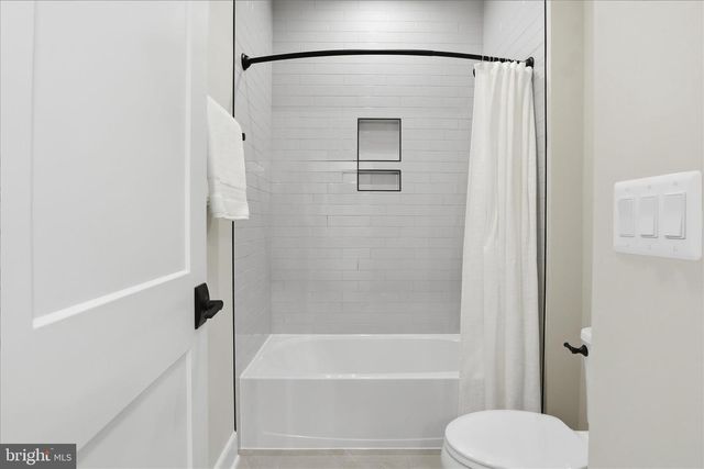 602 TAPAWINGO RD SW, Vienna, VA 22180