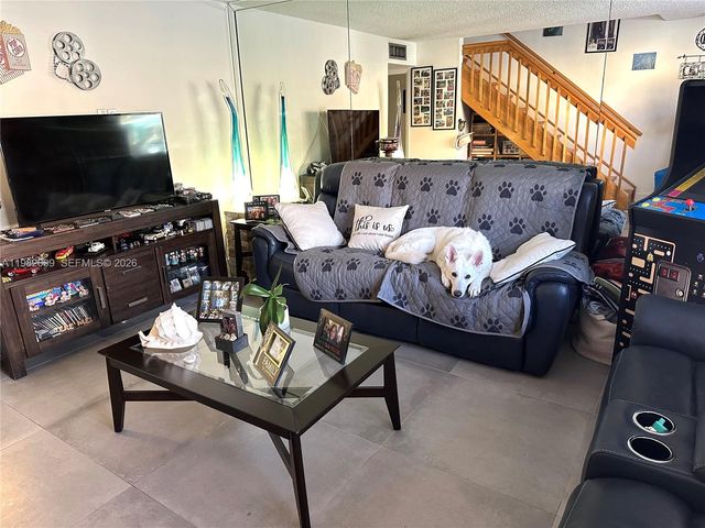 10073 SW 77th Ct 0, Miami, FL 33156