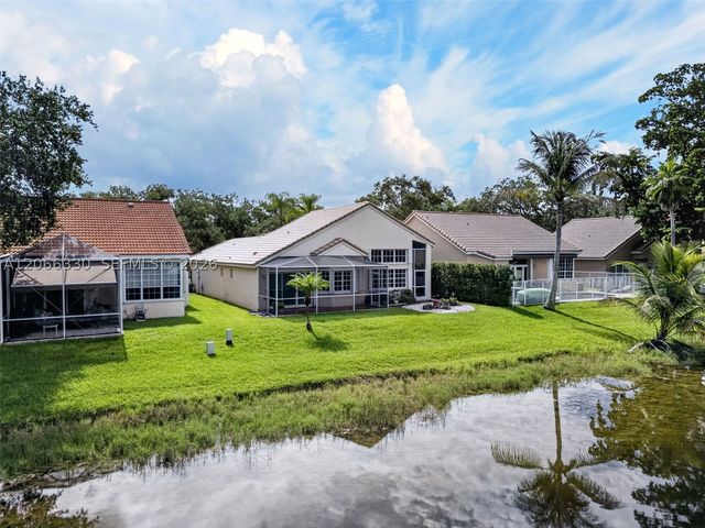 1520 Seabay Rd, Weston, FL 33326