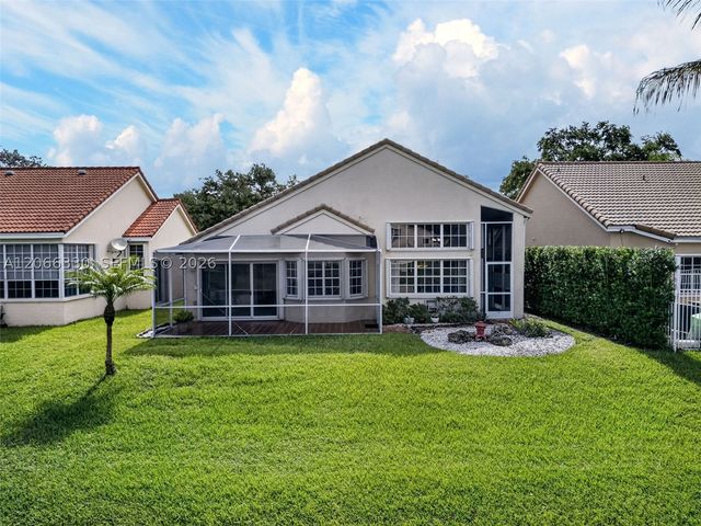 1520 Seabay Rd, Weston, FL 33326