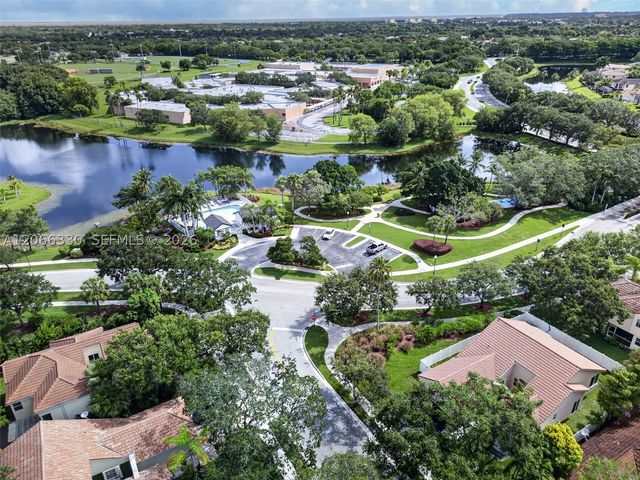 1520 Seabay Rd, Weston, FL 33326