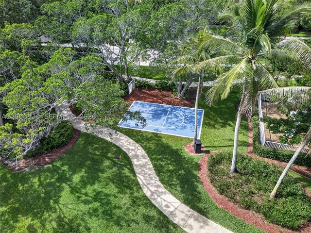 1520 Seabay Rd, Weston, FL 33326