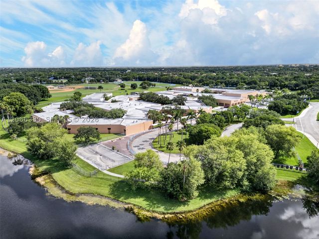 1520 Seabay Rd, Weston, FL 33326