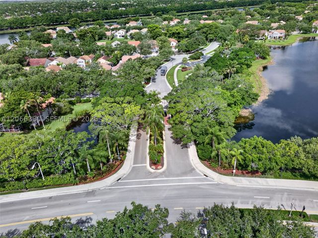 1520 Seabay Rd, Weston, FL 33326