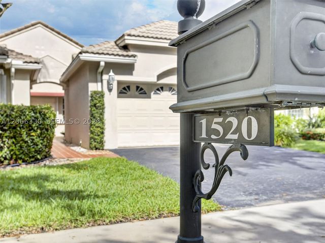 1520 Seabay Rd, Weston, FL 33326