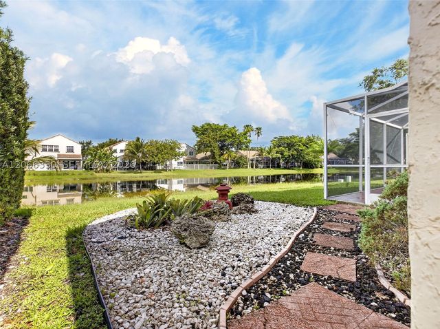 1520 Seabay Rd, Weston, FL 33326
