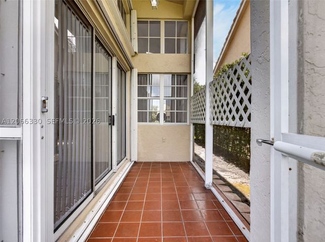 1520 Seabay Rd, Weston, FL 33326