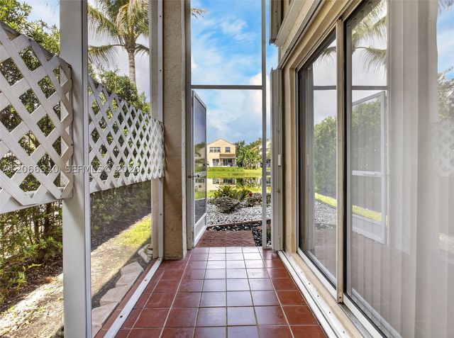 1520 Seabay Rd, Weston, FL 33326