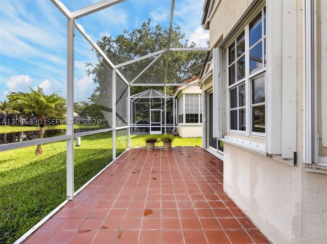 1520 Seabay Rd, Weston, FL 33326