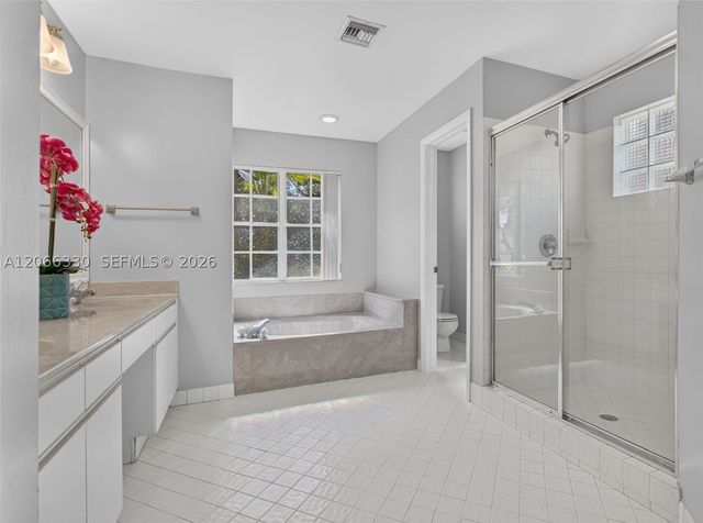 1520 Seabay Rd, Weston, FL 33326