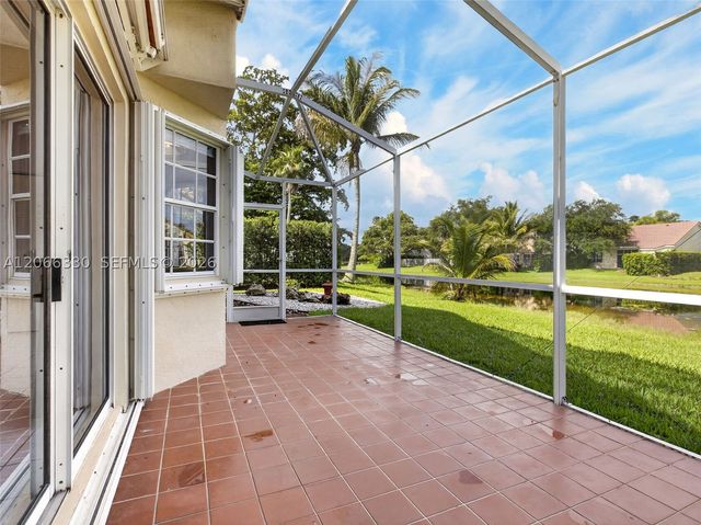 1520 Seabay Rd, Weston, FL 33326