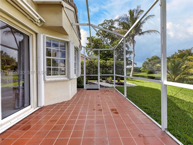 1520 Seabay Rd, Weston, FL 33326