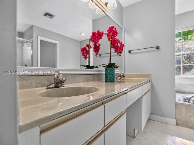 1520 Seabay Rd, Weston, FL 33326