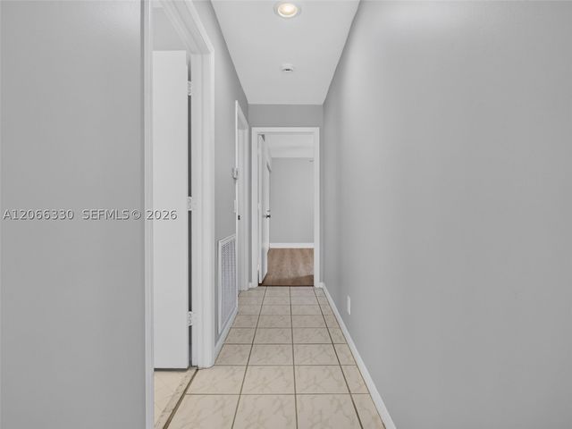 1520 Seabay Rd, Weston, FL 33326