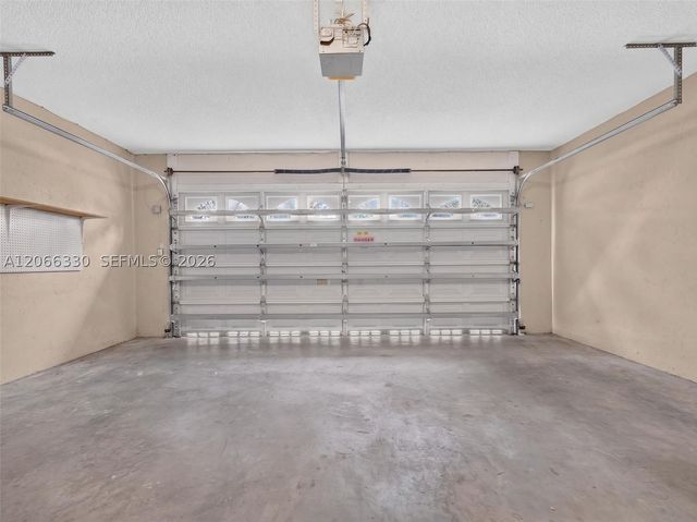 1520 Seabay Rd, Weston, FL 33326