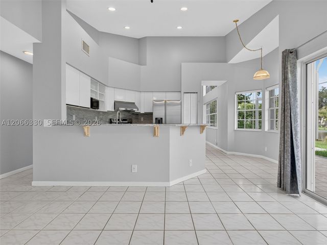 1520 Seabay Rd, Weston, FL 33326