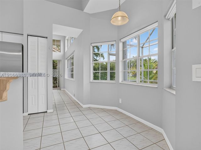 1520 Seabay Rd, Weston, FL 33326