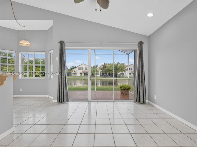 1520 Seabay Rd, Weston, FL 33326