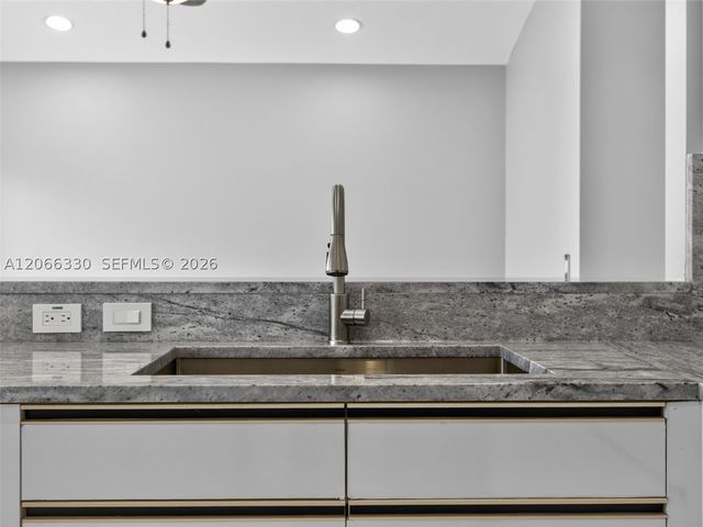 1520 Seabay Rd, Weston, FL 33326