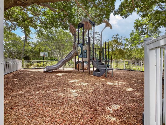 1520 Seabay Rd, Weston, FL 33326