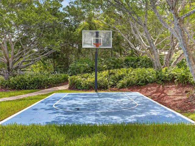 1520 Seabay Rd, Weston, FL 33326