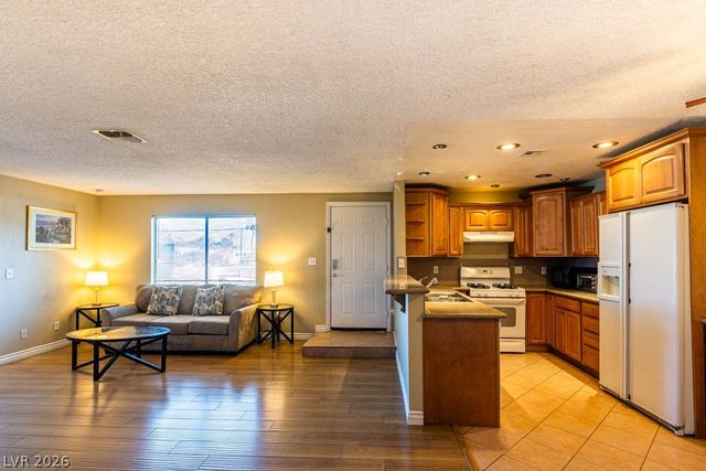 1400 Santa Margarita Street B, Las Vegas, NV 89146