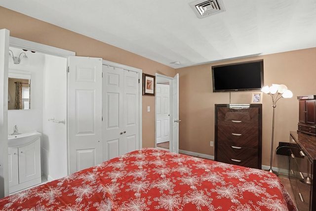 4 Edith Road, Framingham, MA 01701