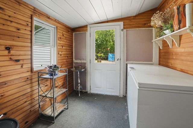 4 Edith Road, Framingham, MA 01701