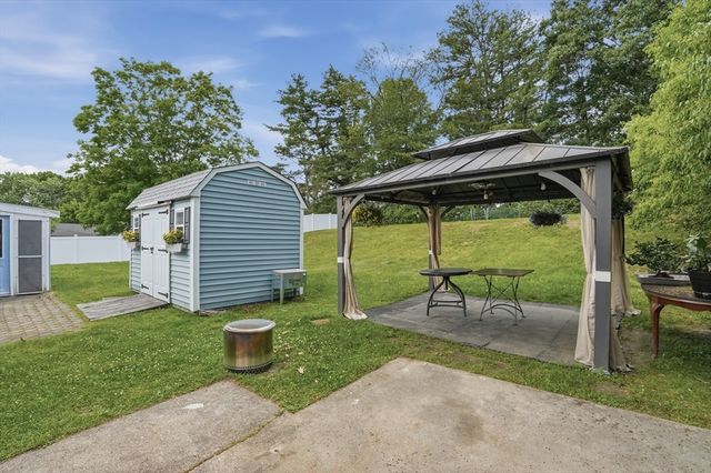 4 Edith Road, Framingham, MA 01701